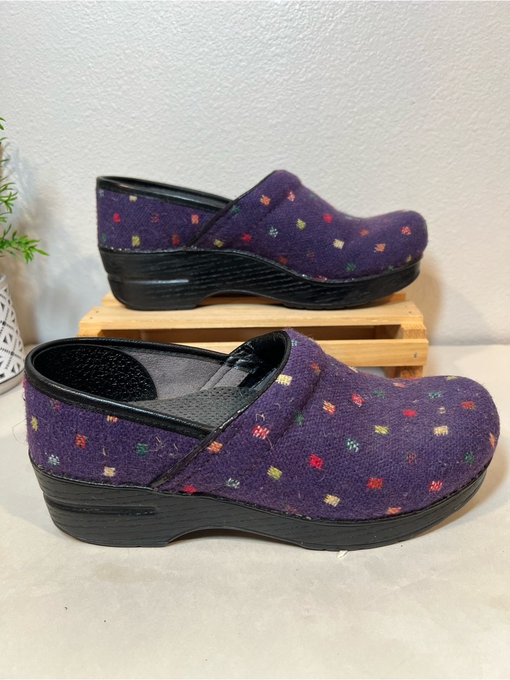 Dansko Vegan Purple Multicolor Square Pattern Wool Knit Slip-On Clogs EU 37 US7